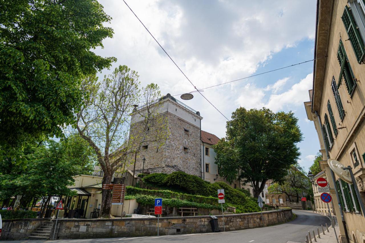Paon Boutique Apartments Zagreb Bagian luar foto