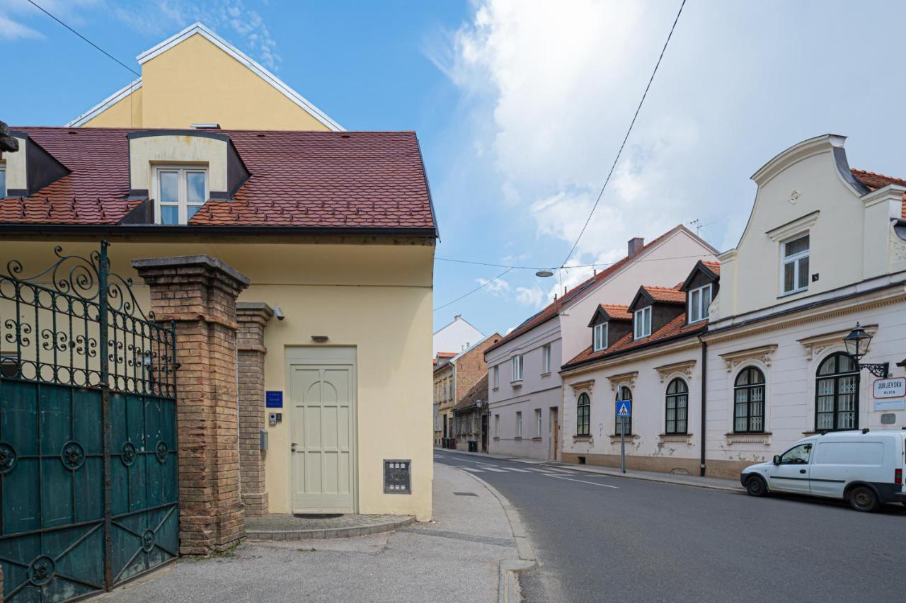 Paon Boutique Apartments Zagreb Bagian luar foto
