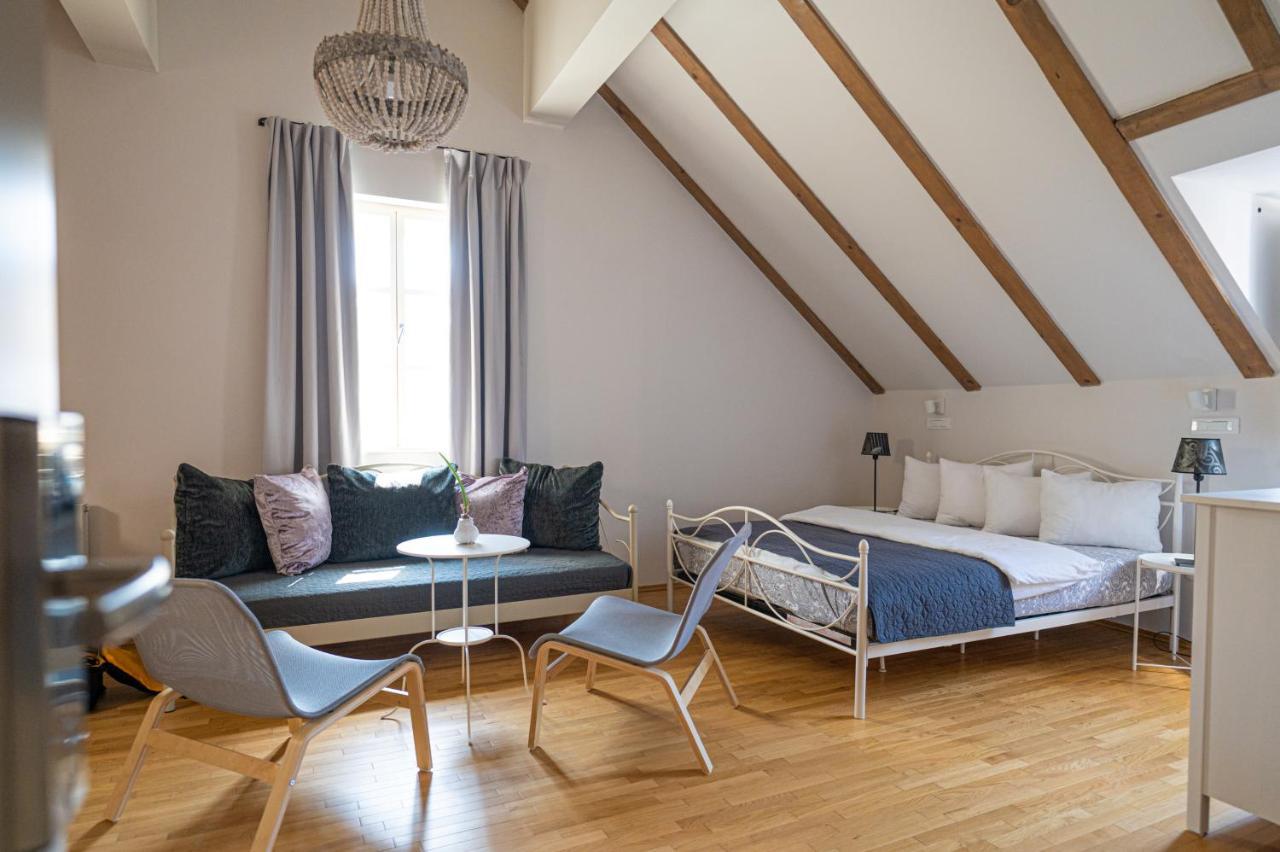Paon Boutique Apartments Zagreb Bagian luar foto